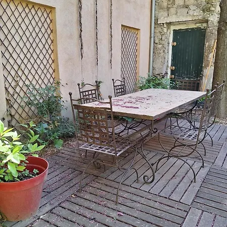 Appartement Cosy In The Ramparts Of